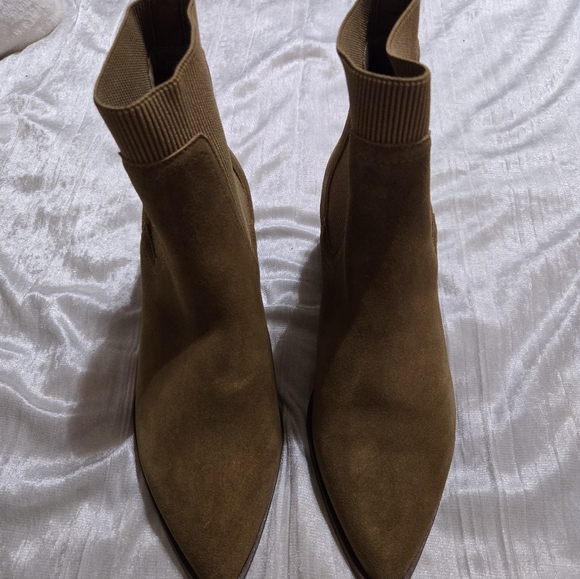 Elegant Tan Ankle Booties By Chelsea & Violet Size 8 NWOB! Never Worn! - Picture 6 of 9